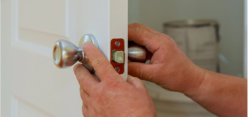 AAA Locksmiths For lock Replacement in El Cajon, California